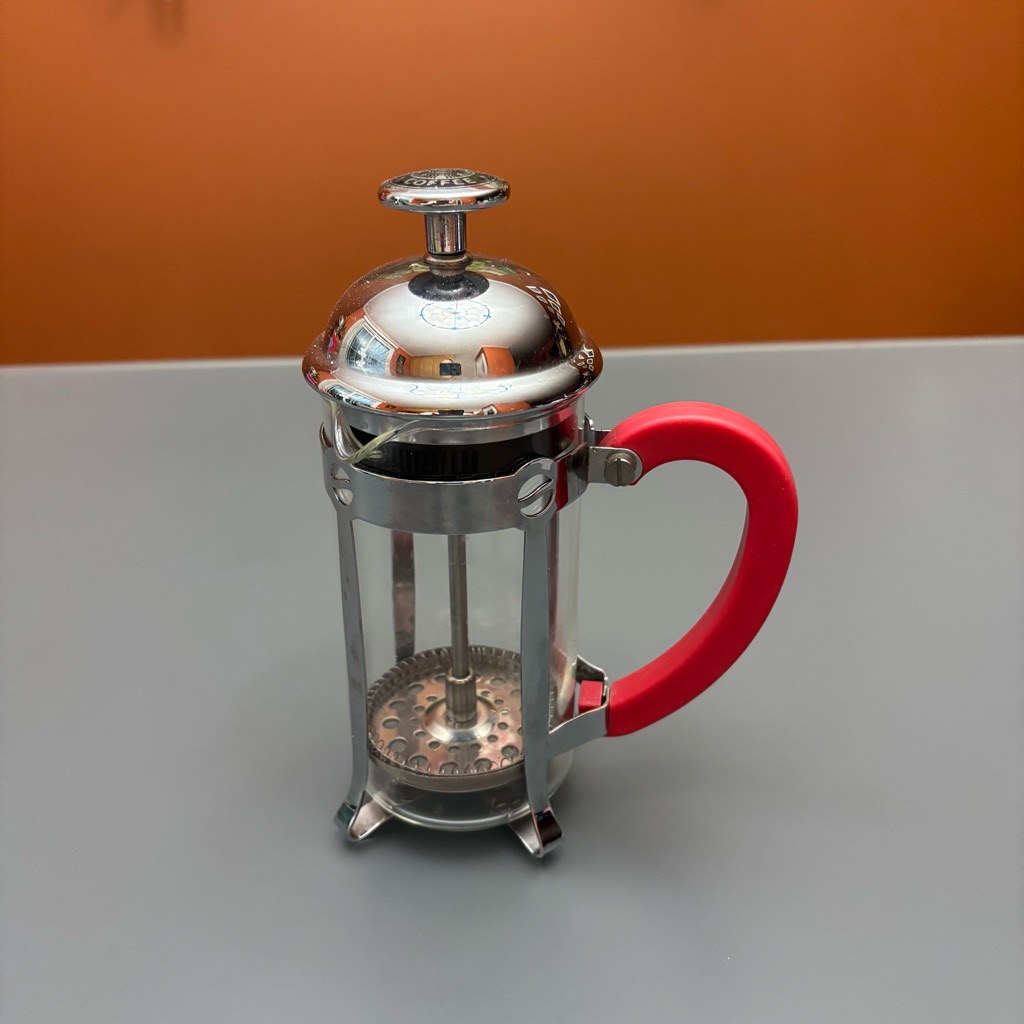 Starbucks Coffee French Press Red Plastic Handle 2006 Smaller Size 12 Oz